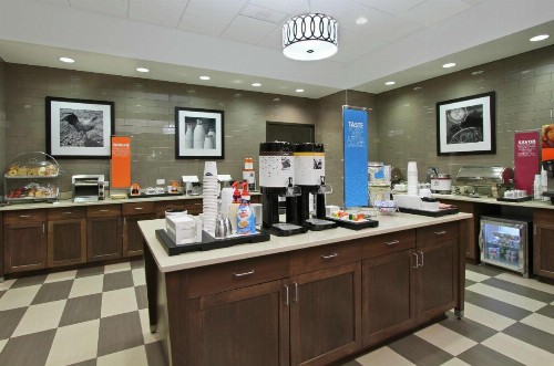 Hampton Inn & Suites Columbus/University Area - image 25