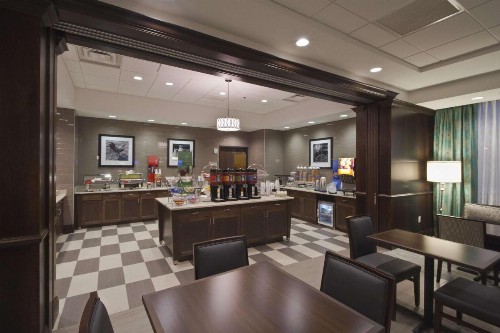 Hampton Inn & Suites Columbus/University Area - image 26