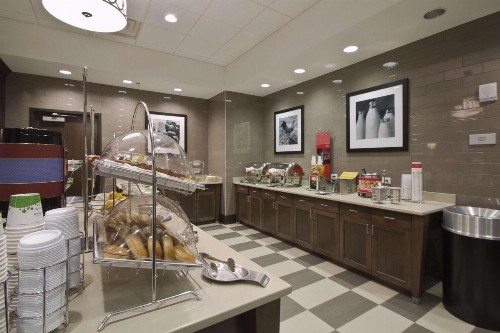 Hampton Inn & Suites Columbus/University Area - image 27