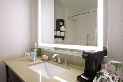 Hampton Inn & Suites Columbus/University Area - image 38