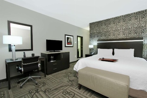 Hampton Inn & Suites Columbus/University Area - image 43