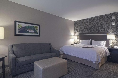 Hampton Inn & Suites Columbus/University Area - image 50