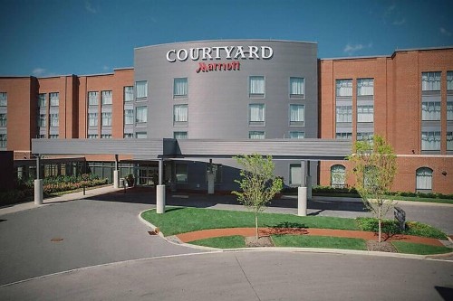 Courtyard by Marriott Columbus OSU - image 3