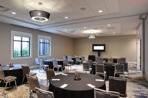 Courtyard by Marriott Columbus OSU - image 7
