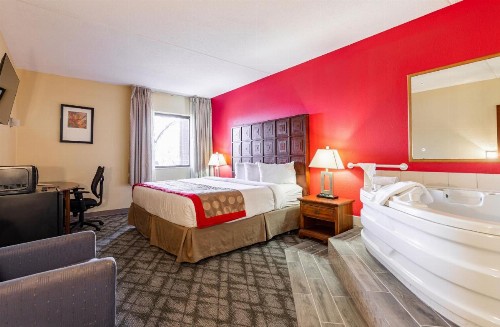 Ramada by Wyndham Columbus North - image 34