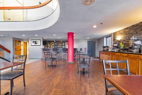Ramada by Wyndham Columbus North - image 38