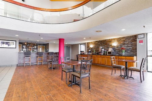 Ramada by Wyndham Columbus North - image 42