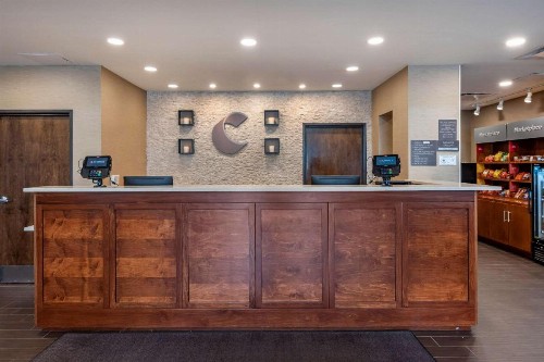 Comfort Suites Columbus Airport - image 10