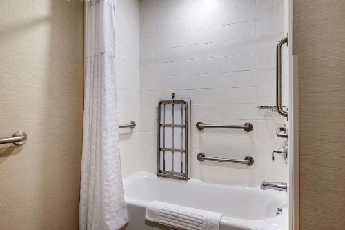 Comfort Suites Columbus Airport - image 15