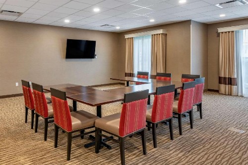 Comfort Suites Columbus Airport - image 27