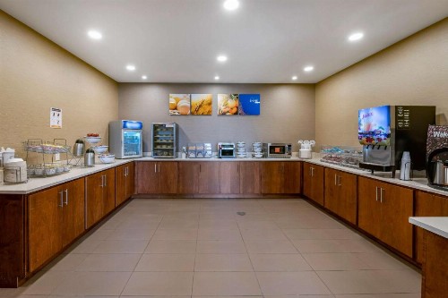 Comfort Suites Columbus Airport - image 30