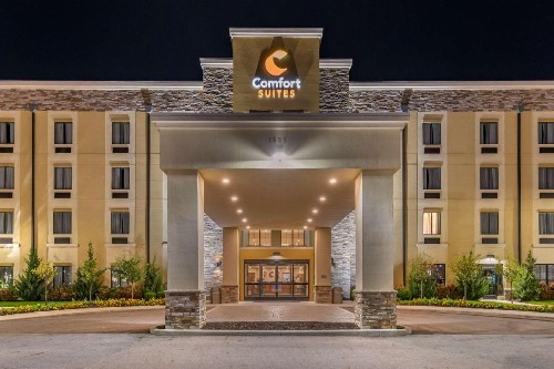 Comfort Suites Columbus Airport - image 6