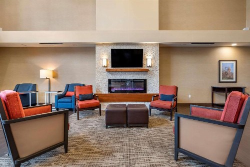 Comfort Suites Columbus Airport - image 9
