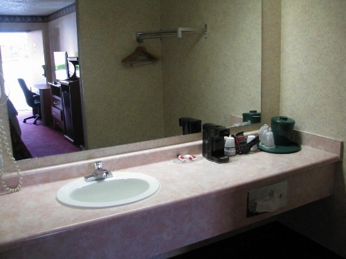 Royal Inn Motel - image 6