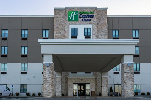 Holiday Inn Express & Suites - Columbus - Worthington an IHG Hotel - image 27