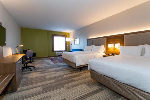 Holiday Inn Express & Suites - Columbus - Worthington an IHG Hotel - image 5