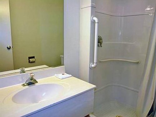 Rodeway Inn Columbus - image 1