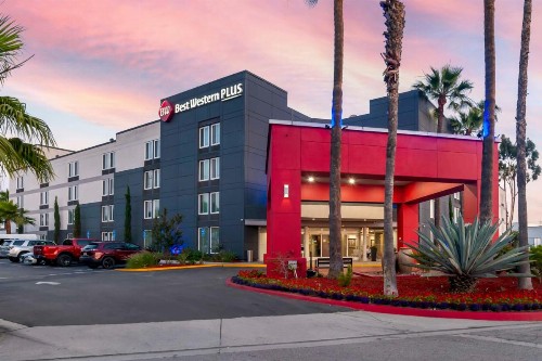 Best Western Plus Commerce Hotel - image 7