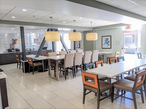 Best Western Plus Commerce Hotel - image 35