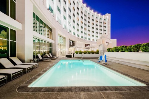 Crowne Plaza Los Angeles-Commerce Casino an IHG Hotel