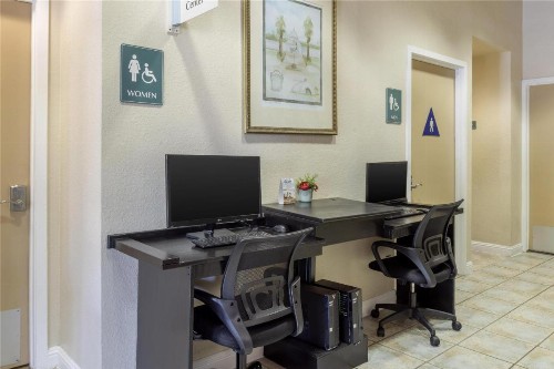 Best Western Heritage Inn - image 18