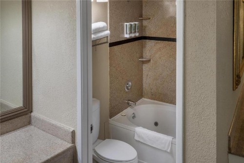 Best Western Heritage Inn - image 21
