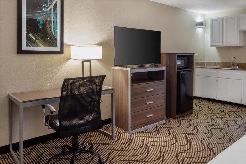 Best Western Heritage Inn - image 24