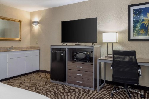 Best Western Heritage Inn - image 33