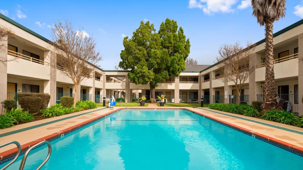 Best Western Heritage Inn - image 4