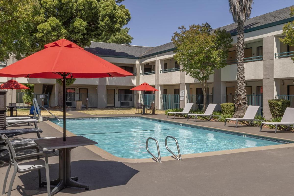 Best Western Heritage Inn - image 7