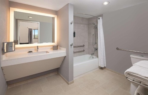 Hilton Concord - image 27
