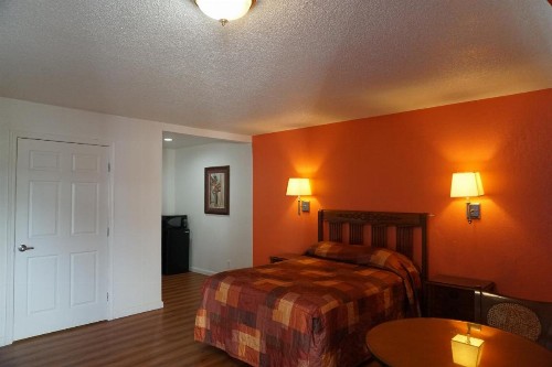 Valley Motel - image 2