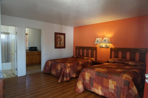Valley Motel - image 5
