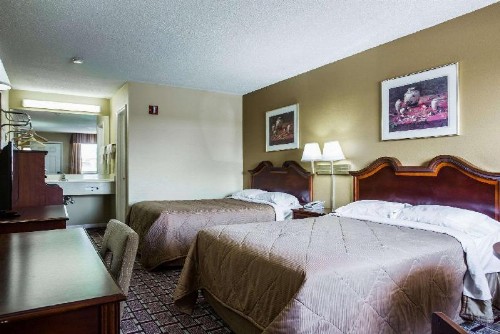 Rodeway Inn Concord - image 11