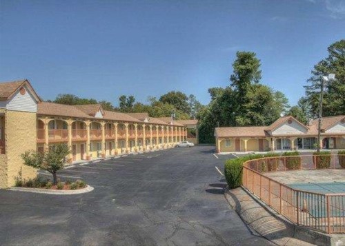 Rodeway Inn Concord - image 5