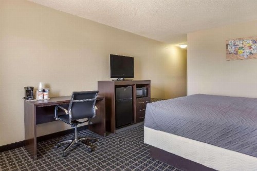 Super 8 by Wyndham Concordia - image 33