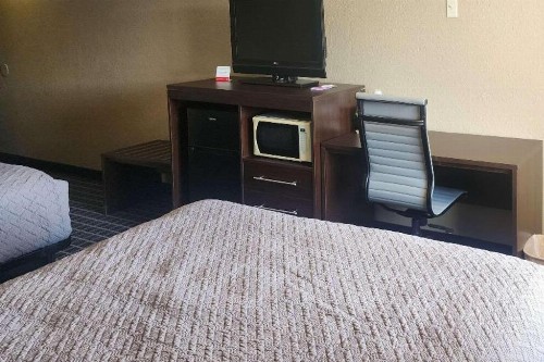 Super 8 by Wyndham Concordia - image 42