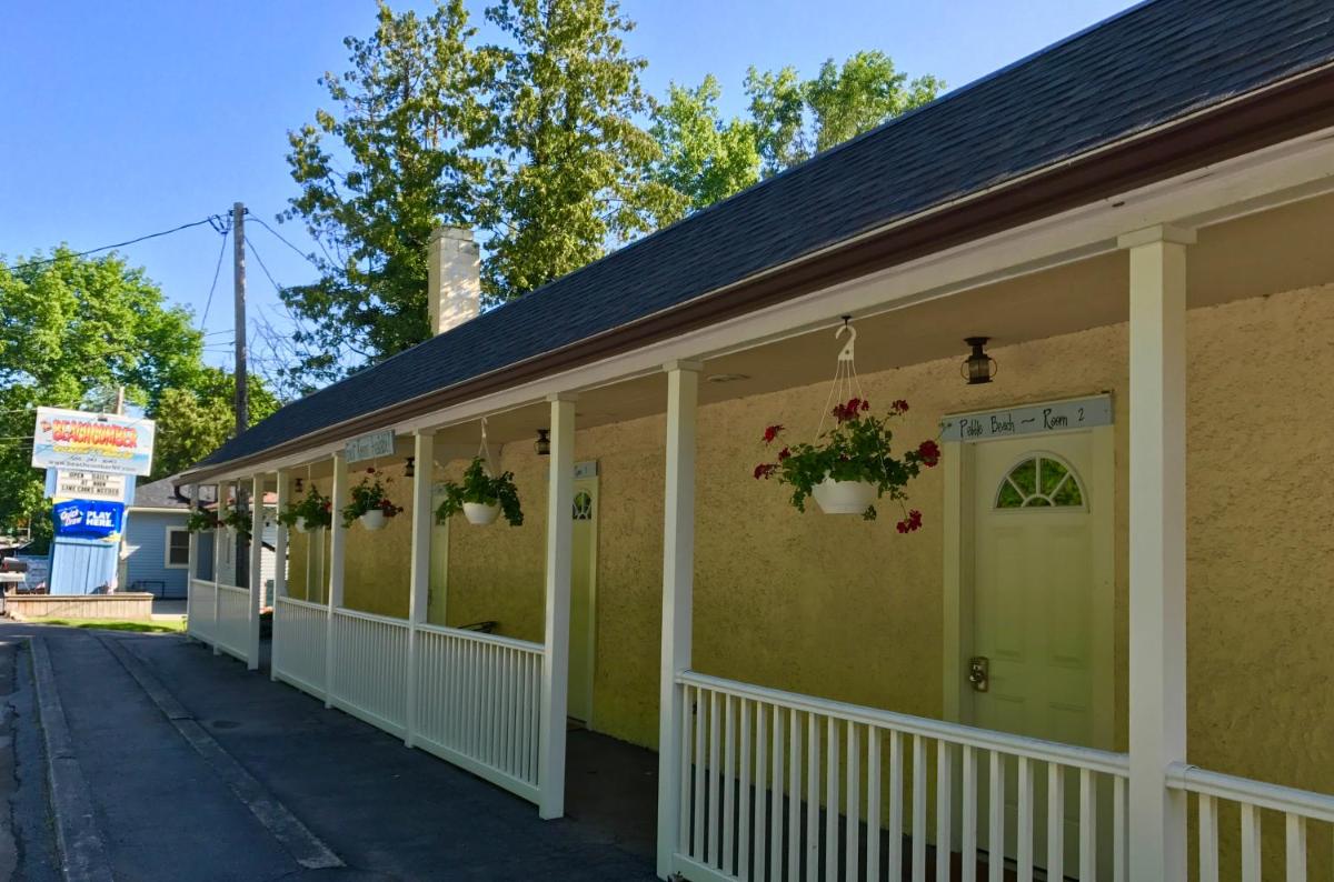 Beachcomber Inn - main image