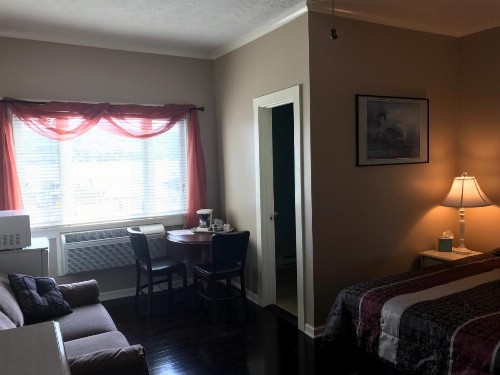 Beachcomber Inn - image 4
