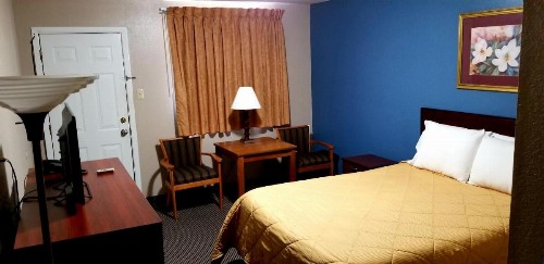 Continental Inn - image 4