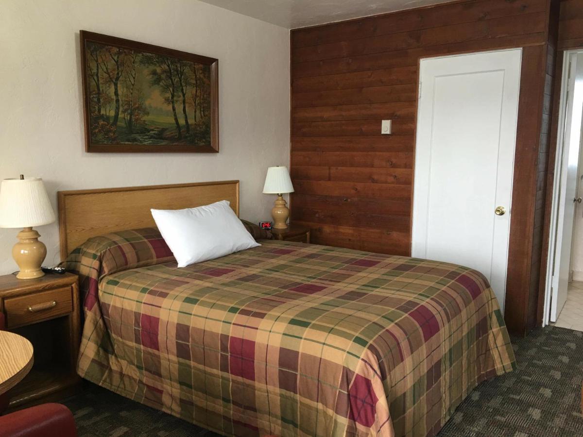 Southsider Motel - image 2