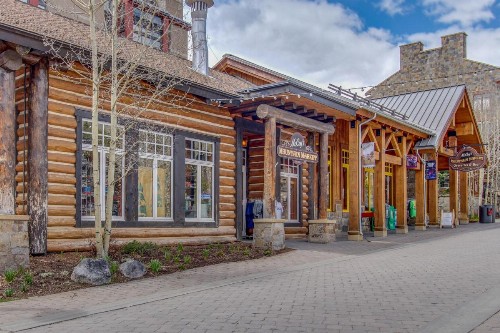 Village Square Condo #631 - image 10