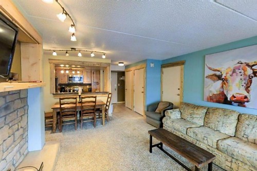 Village Square Condo #631 - image 12