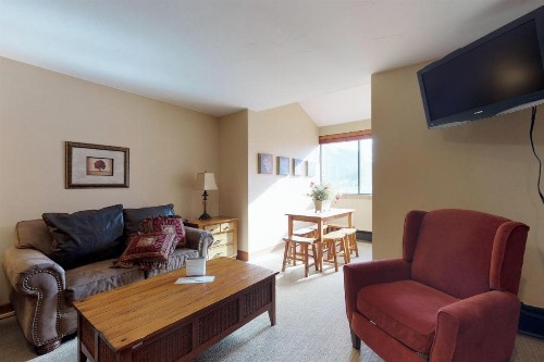 Studio at Village Square - image 1