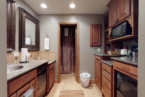 Studio at Village Square - image 12