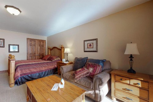 Studio at Village Square - image 7