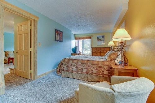 Village Square Suite #631 - image 11