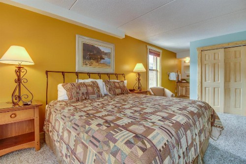 Village Square Suite #631 - image 6