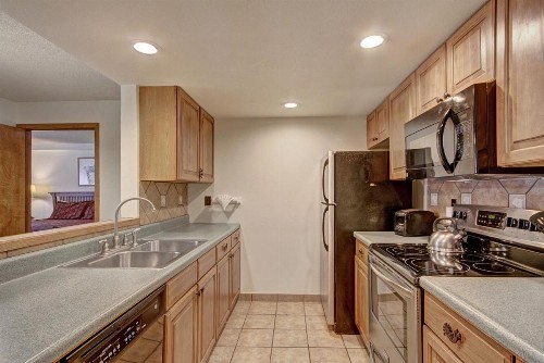 VS643 Square Condo - image 11