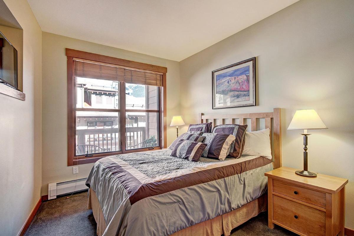 CO405 Copper One Lodge Condo - image 2